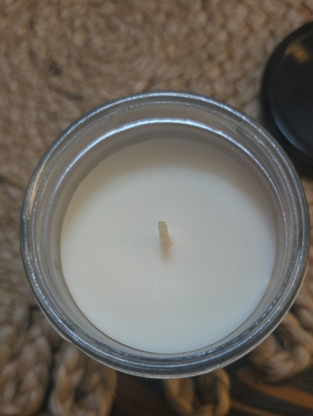 Mrs MEYERS New FALL Candle Mum Scent - Picture 3 of 4